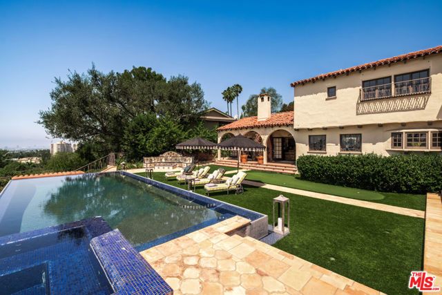 4026 Woking Way, Los Angeles, CA 90027