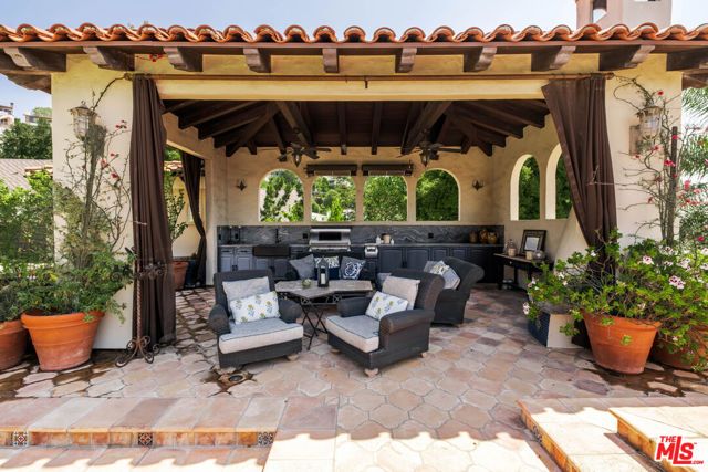 4026 Woking Way, Los Angeles, CA 90027