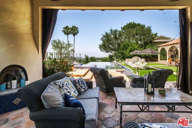 4026 Woking Way, Los Angeles, CA 90027