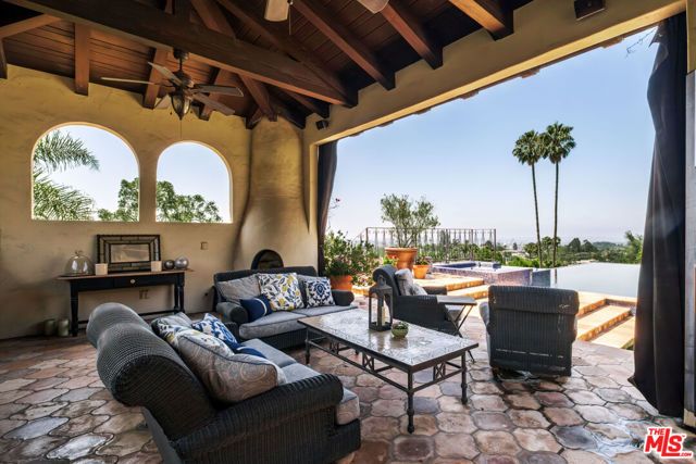 4026 Woking Way, Los Angeles, CA 90027