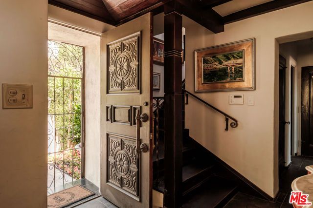 4026 Woking Way, Los Angeles, CA 90027