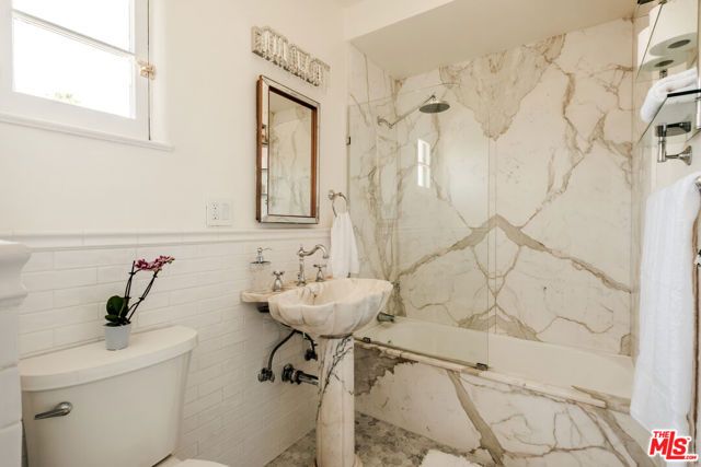 4026 Woking Way, Los Angeles, CA 90027