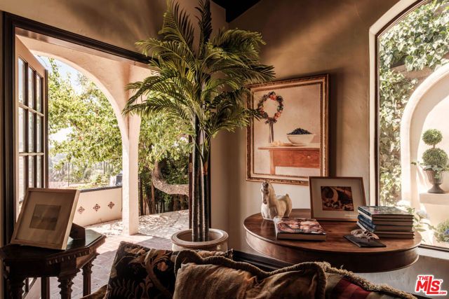 4026 Woking Way, Los Angeles, CA 90027