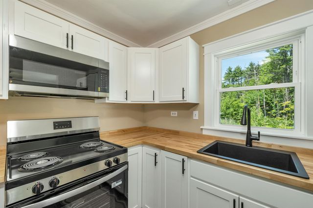 519 North Main Street, Wolfeboro, NH 03894