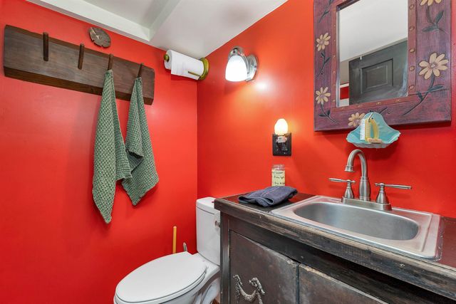519 North Main Street, Wolfeboro, NH 03894