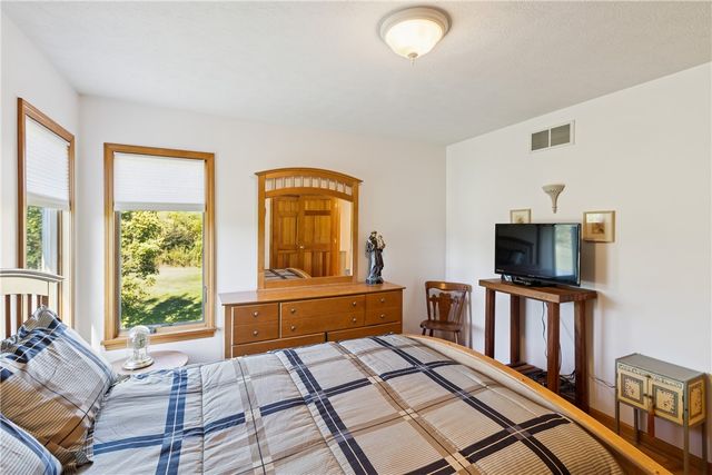 7095 Tupelo, Lima, NY 14485