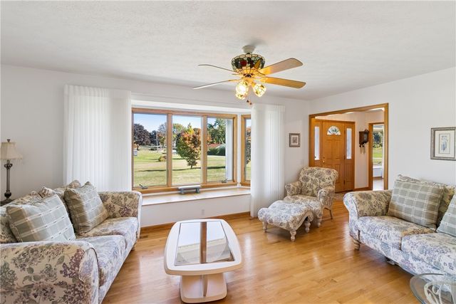7095 Tupelo, Lima, NY 14485