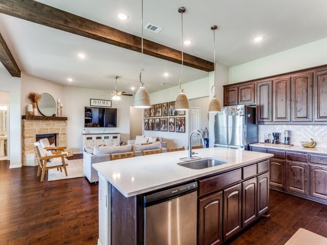 7033 County Road 913, Godley, TX 76044