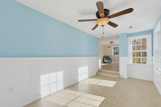 116 Lakeshore Dr, Blackstone, MA 01504