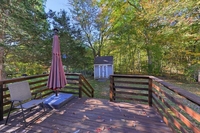116 Lakeshore Dr, Blackstone, MA 01504
