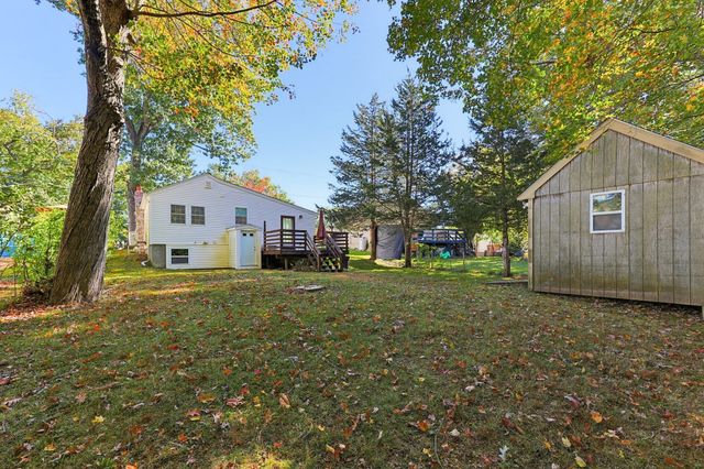 116 Lakeshore Dr, Blackstone, MA 01504