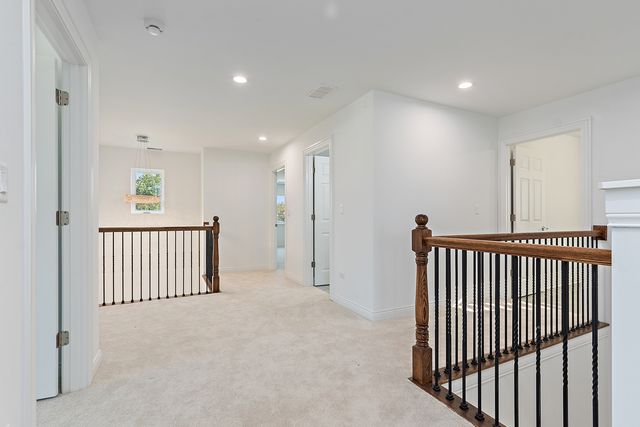 6705 W 91st Place, Oak Lawn, IL 60453