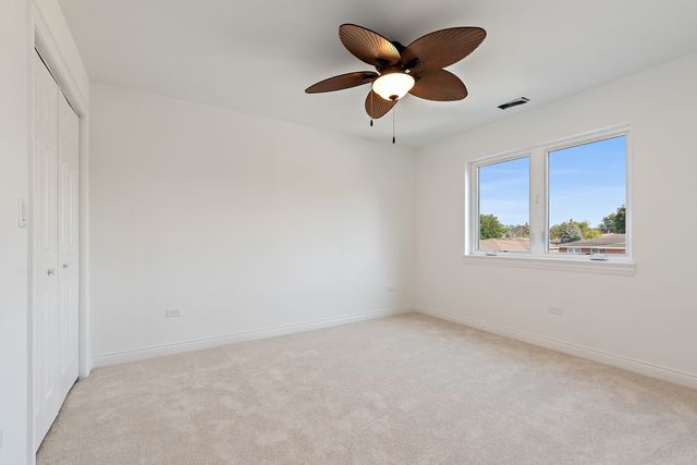 6705 W 91st Place, Oak Lawn, IL 60453