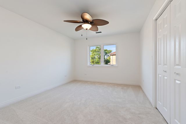 6705 W 91st Place, Oak Lawn, IL 60453