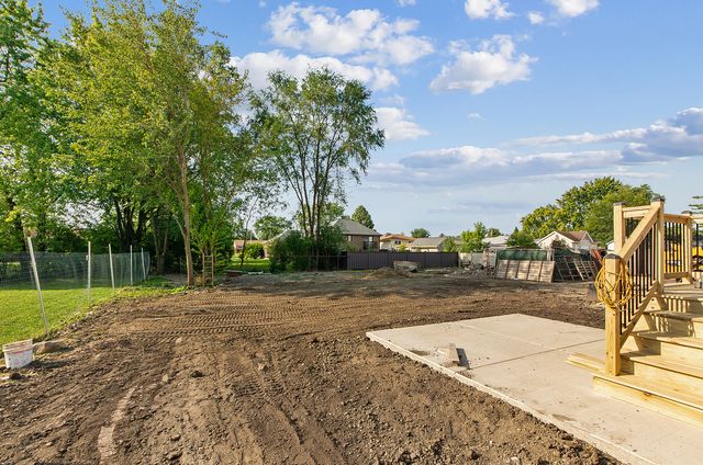 6705 W 91st Place, Oak Lawn, IL 60453