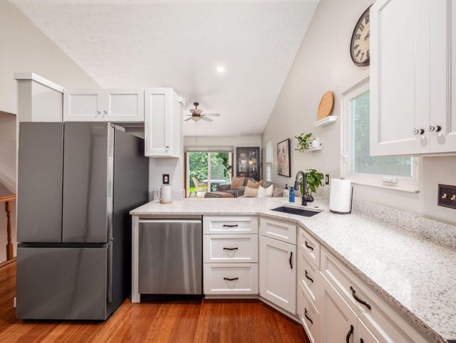 7899 Leaview Drive, Columbus, OH 43235