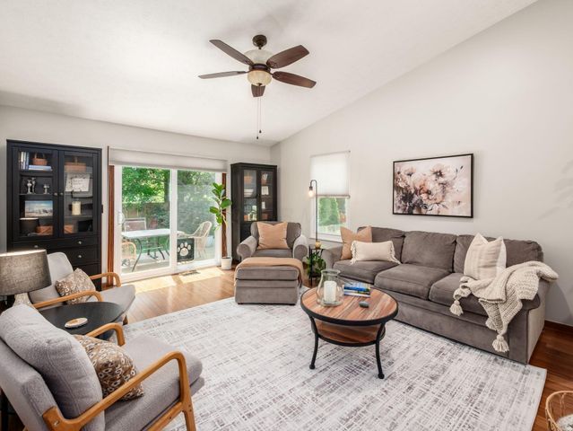 7899 Leaview Drive, Columbus, OH 43235