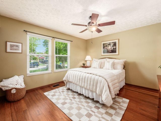 7899 Leaview Drive, Columbus, OH 43235