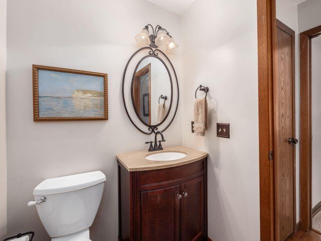 7899 Leaview Drive, Columbus, OH 43235