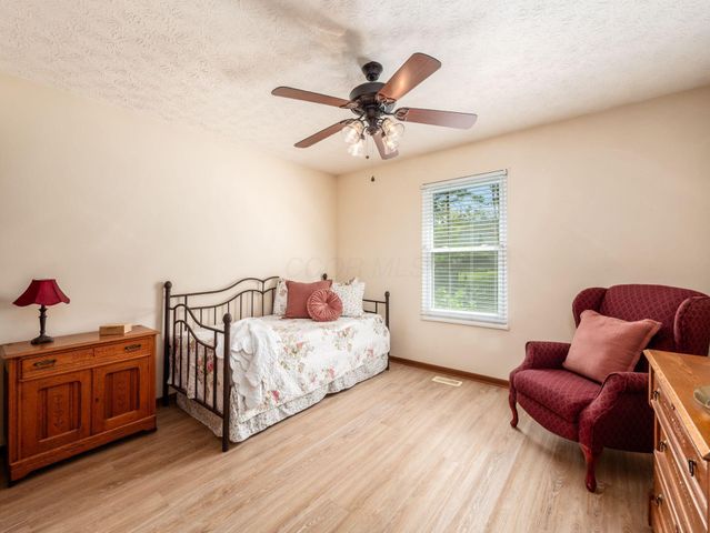 7899 Leaview Drive, Columbus, OH 43235