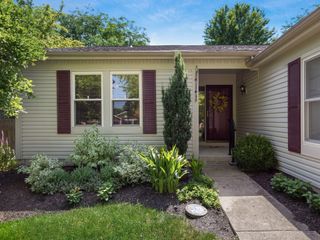 7899 Leaview Drive, Columbus, OH 43235