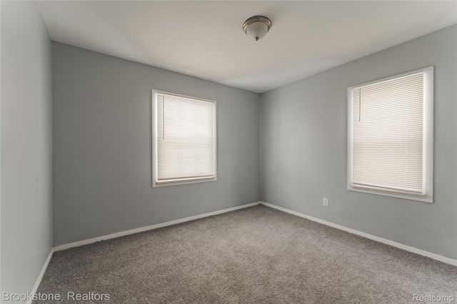 694 Emerson Avenue, Pontiac, MI 48340