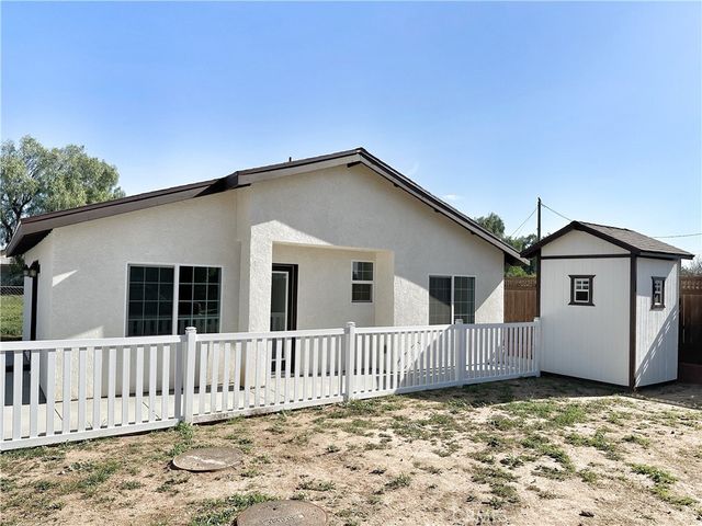 8690 Tourmaline Court, Jurupa Valley, CA 92509
