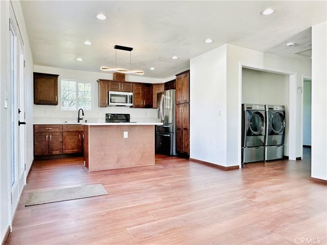 8690 Tourmaline Court, Jurupa Valley, CA 92509