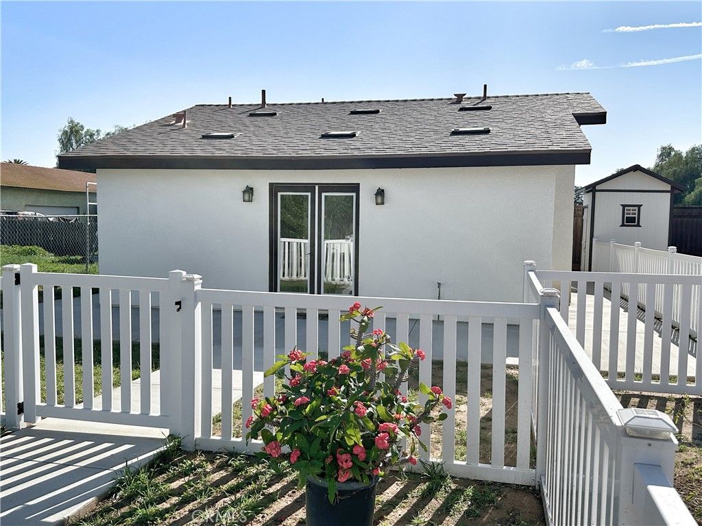 8690 Tourmaline Court, Jurupa Valley, CA 92509