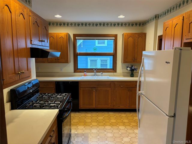 148 E Washington Avenue, Pearl River, NY 10965