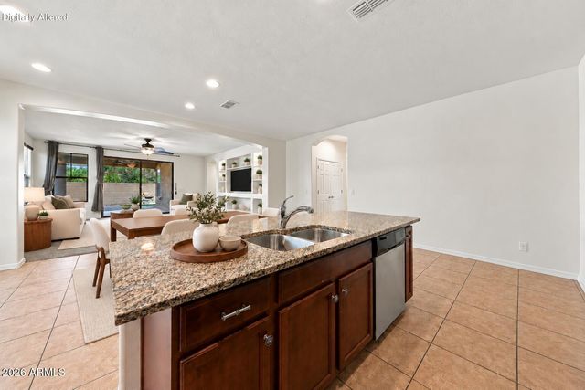 180 W WISTERIA Place, Chandler, AZ 85248