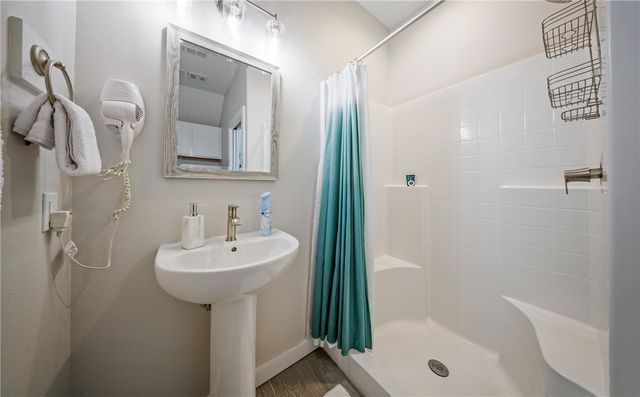 15102 KOKOMO Dr, Corpus Christi, TX 78418