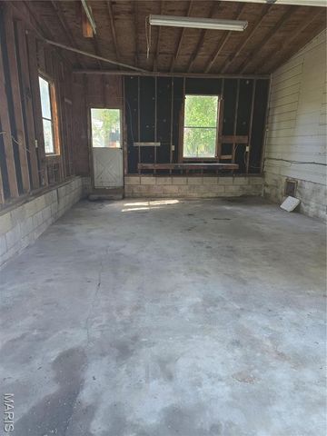 102 Branch Lane, Crocker, MO 65452