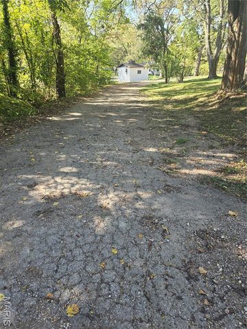 102 Branch Lane, Crocker, MO 65452