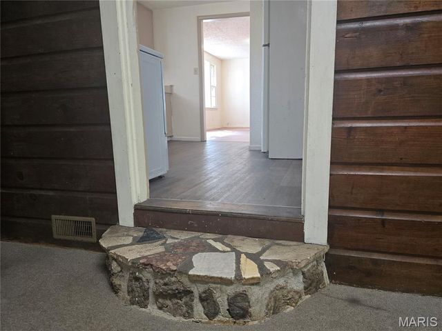 102 Branch Lane, Crocker, MO 65452