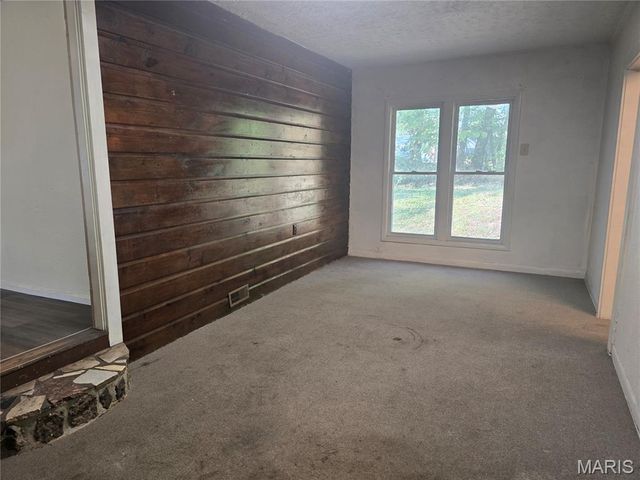 102 Branch Lane, Crocker, MO 65452