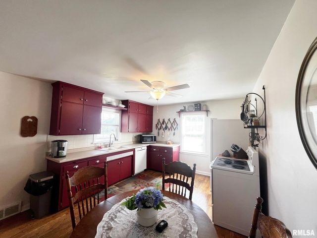 10105 W KNOX Street, Edwards, IL 61528