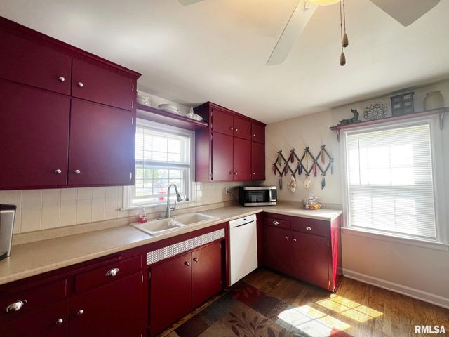 10105 W KNOX Street, Edwards, IL 61528