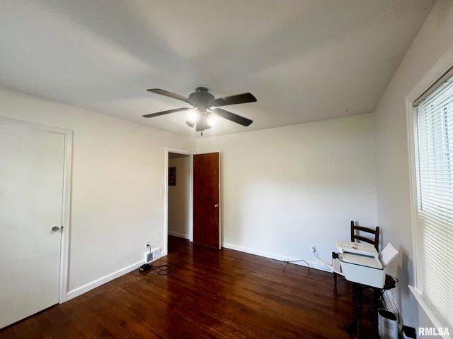 10105 W KNOX Street, Edwards, IL 61528