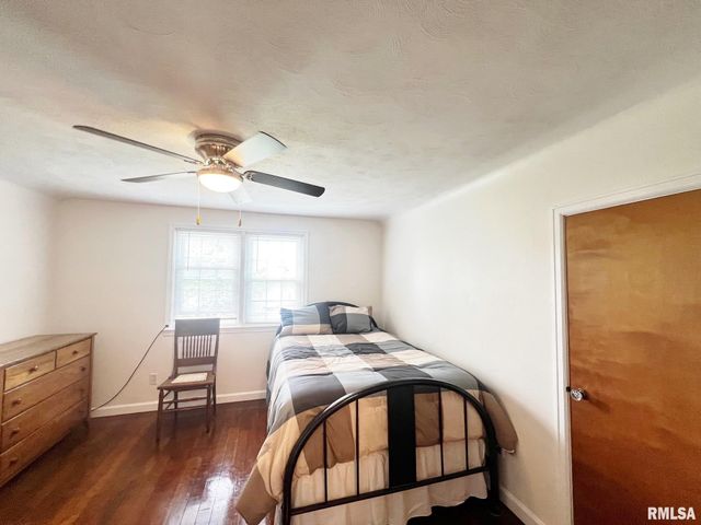 10105 W KNOX Street, Edwards, IL 61528
