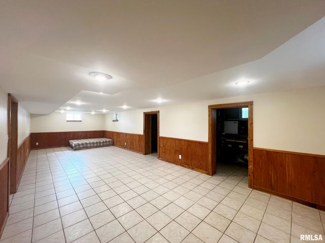 10105 W KNOX Street, Edwards, IL 61528