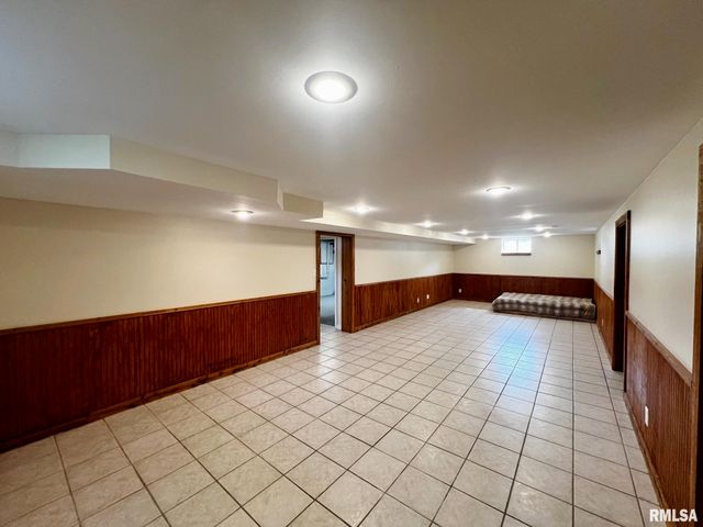 10105 W KNOX Street, Edwards, IL 61528
