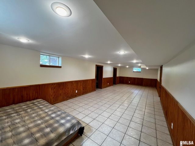 10105 W KNOX Street, Edwards, IL 61528