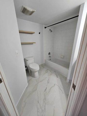 1100 S Crestwood Court S 1116, Royal Palm Beach, FL 33411