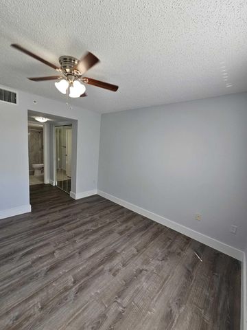 1100 S Crestwood Court S 1116, Royal Palm Beach, FL 33411