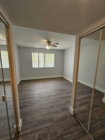 1100 S Crestwood Court S 1116, Royal Palm Beach, FL 33411