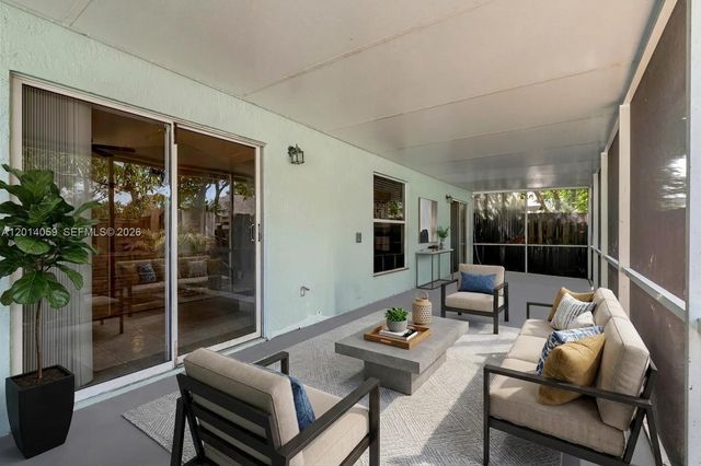 1308 E Glen Oak Rd 1308, North Lauderdale, FL 33068
