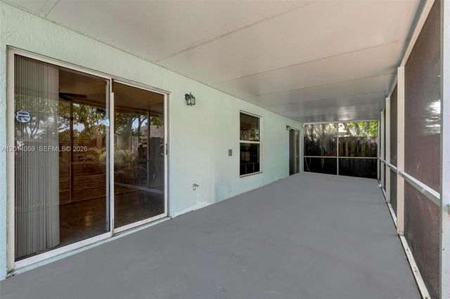 1308 E Glen Oak Rd 1308, North Lauderdale, FL 33068