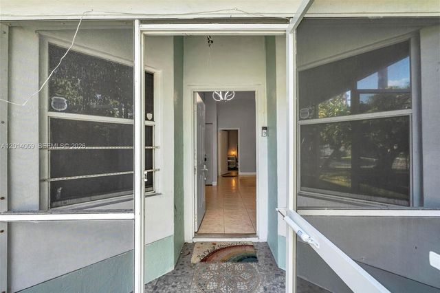 1308 E Glen Oak Rd 1308, North Lauderdale, FL 33068