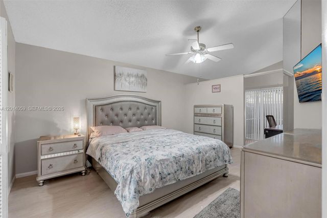 1308 E Glen Oak Rd 1308, North Lauderdale, FL 33068